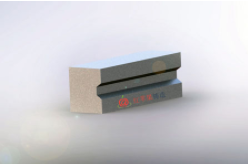 Red Apple Casting, a professional wear-resistant parts casting company, is mainly engaged in jaw crusher brackets, bracket pads, insurance brackets, jaw crusher bracket pads, raw material crushing, rough crushing in stone plants, and hard material crushin