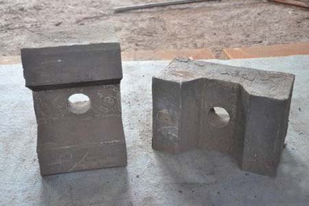 Red Apple Casting, a professional wear-resistant parts casting company, is mainly engaged in impact blocks, sand making machine impact blocks, vertical shaft impact crusher impact blocks, stone crushing, shaping, sand making, powder milling, anti-wear all