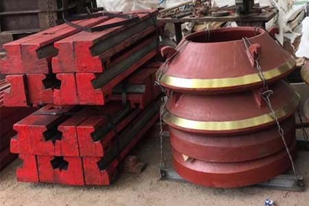 Red Apple Casting, a professional wear-resistant parts casting company, is mainly engaged in cone crusher, hydraulic multi-cylinder, movable cone liner, high manganese steel, Mn13Gr2 broken wall, revolving broken liner, ultra-high manganese steel broken w