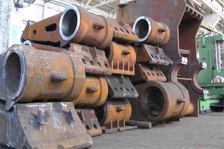 Red Apple Casting, a professional wear-resistant parts casting company, is mainly engaged in jaw crushing of mobile jaws, mobile jaw racks, front wall of jaw crushing, moving jaws, fixed jaws, tooth plates, compound pendulum jaw crushers, simple pendulum 