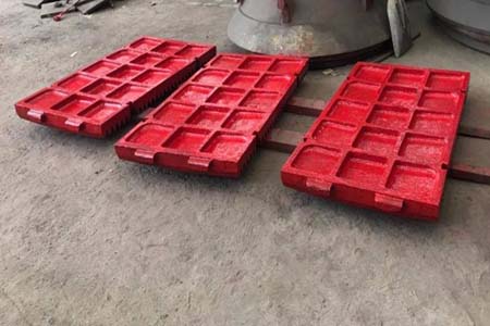 Red Apple Casting, a professional wear-resistant parts casting company, is mainly engaged in jaw plates (moving jaw plate, static jaw plate), tooth plate, tooth plate, high manganese steel jaw plate, ultra-high manganese steel jaw plate, composite alloy j